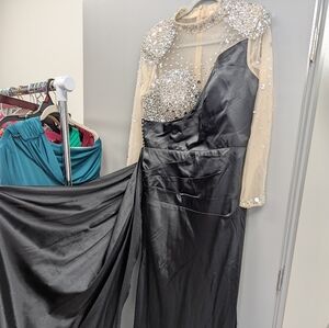 New Custom Elegant Black and Silver Sequin Prom Dress